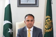Kayani claims tariff blitz will revive Pakistan economy as inflation crash shocks experts.webp