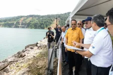 Anwar hypes Kenyir solar and hydrogen mega push as investors eye Terengganu.webp