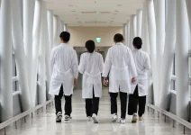 Singapore job frenzy tempts Malaysia doctors as Dzulkefly scrambles to keep staff.webp