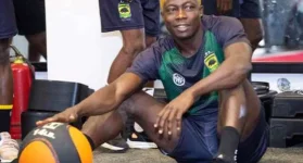 Justice Blay accuses Kotoko players of smoking, dating his girl.webp
