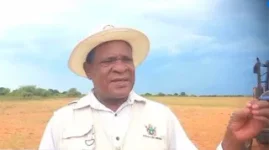 Masuka gives Zimbabwe land to vets, others wait for disputes.webp
