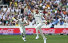 Wasim Akram crowns Starc a legend as Aussie nears Test cricket immortality.webp