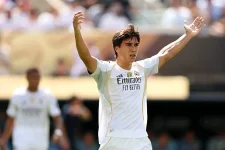 Real Madrid slaps a 50m price tag on Gonzalo Garcia for Premier League bids.webp