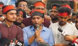 Dhaka students, led by Nahid Islam, storm the Bangabhaban for quota reform.webp