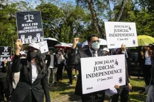 Malaysian lawyers march in blazing heat as Bar demands end to judicial meddling.webp