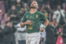 Springboks star Willie le Roux burns rivals with 100th cap milestone.webp