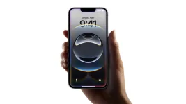Samsung crushes BOE in patent war, iPhone 17e price hike panic looms for Apple.webp