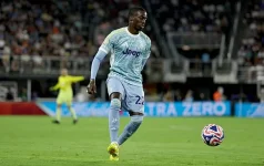 Marseille snares Weah as he abandons a failing Juventus squad.webp