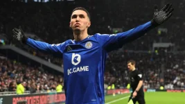 Tottenham's illegal Gibbs-White raid forces Forest to chase Khenous.webp
