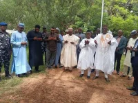 Atiku and El-Rufai make strange pilgrimage to Buhari's Daura grave.webp
