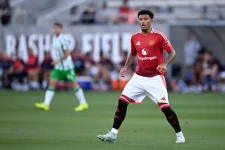 Manchester United cuts Sancho's price to under €20m for Juventus move.webp