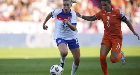 Ada Hegerberg's penalty blunder costs Norway a spot in the semi-finals.webp