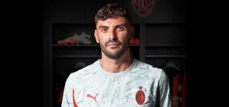 AC Milan hands number 1 shirt to 34 year old Pietro Terracciano.webp