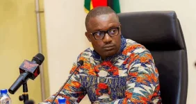 Jinapor claims power crisis over as Nigeria supplies gas.webp