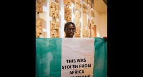 Gee Baller invades London's British Museum for Benin Bronzes.webp