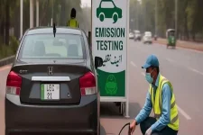 Islamabad to hunt down all cars without new green sticker.webp