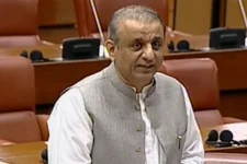 Minister Aleem Khan reveals NHA's record fifty billion cash haul.webp
