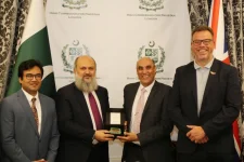 London trade talks see Pakistan pitch IT exports and green energy to UK investors.webp