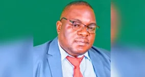 Experts urge Zimbabwe to enact new waste law as urban crisis overwhelms cities.webp