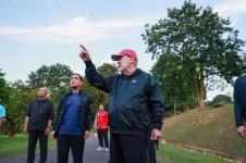 King Sultan Ibrahim tours Johor Royal Botanical Garden with Menteri Besar Onn Hafiz.webp