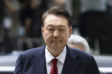Yoon Suk Yeol fights arrest in Seoul court over martial law scandal detention.webp