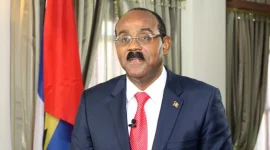 Antigua to keep youth curfew for Carnival after deadly shooting and gang arrests.webp