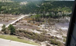 Texas flood death toll hits 135 as Kerrville search continues and dozens remain missing.webp