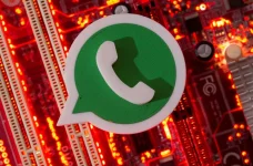 Manager loses RM262,669 in online stock investment scam via WhatsApp.webp