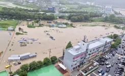 Heavy rain causes four deaths and forces 7,000 evacuations in South Korea.webp
