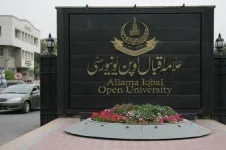 AIOU dissociates from fake recruitment ads, warns against fraudulent entities.webp