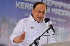 Anwar Ibrahim highlights the unity and commitment of the Madani government at the Kenduri Rak...webp