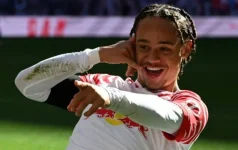 Al-Ahli and Al-Hilal chase RB Leipzig's Xavi Simons in 95 million pound race.webp
