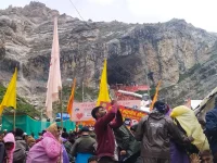 Amarnath Yatra draws over 300000 pilgrims as security is tightened after attacks.webp