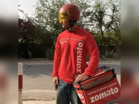 Eternal reports sharp profit fall as Zomato revenue jumps and Blinkit expands.webp