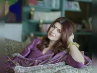 Twinkle Khanna shares introvert woes and behind-the-scenes with Akshay at Lord's.webp
