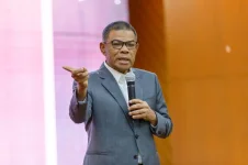Saifuddin hails Immigration Department in Putrajaya as AI drives passport to global top 10.webp
