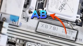 Gigabyte X870i Aorus Pro Ice revamps memory slots for AMD Zen 6 DDR5 support.webp