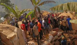 Rescuers use bare hands after mine collapse in DR Congo.webp