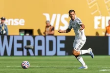 Real Madrid and Betis at impasse over Dani Ceballos fee.webp