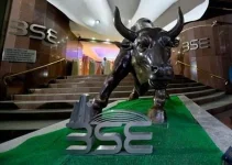 Sensex rises 152 as ICICI Bank and HDFC Bank lead gains in Mumbai trading.webp