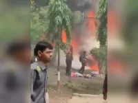 Bangladesh Air Force jet crash in Dhaka kills 27, most victims are schoolchildren.webp
