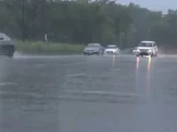 Heavy rain cripples Delhi NCR as commuters face waterlogging and traffic chaos.webp