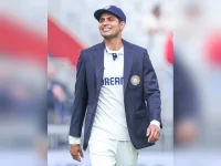 Dinesh Karthik hails Shubman Gill's feisty leadership as India-England Test heats up.webp