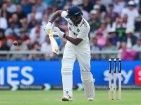 England removes India's top order as Shubman Gill falls for 12 at Old Trafford.webp