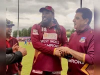Harbhajan Singh, Suresh Raina celebrate Ajay Sethi's birthday with West Indies Champions ahea...webp