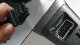 John Papadopoulos records his RTX 5090 connector melting.webp