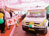Gujarat rolls out mobile medical vans to boost tribal healthcare on Birsa Munda anniversary.webp
