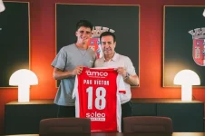 Pau Victor completes Sporting Braga move as Barcelona confirms €12 million deal.webp