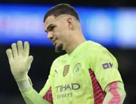 Al Nassr eyes Martinez as West Ham negotiates for Pinto.webp