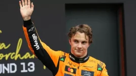 McLaren's Piastri denies Norris victory at Belgian Grand Prix.webp
